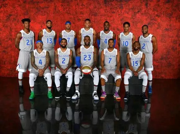 界展现了他 界展现了他