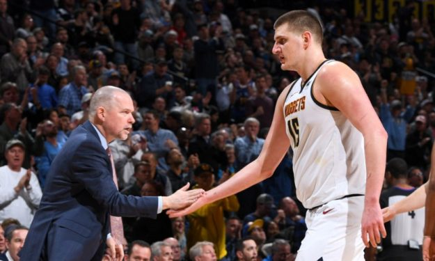 线防守灯塔 线防守灯塔